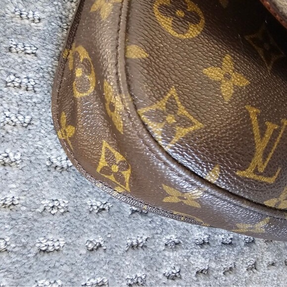 Louis Vuitton Saint Cloud Monogram Crossbody Bag - Picture 9 of 16